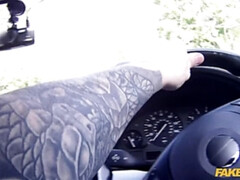 Anal, Lécher le cul, Voiture, Tir de sperme, Faciale, Doigter, Branlette thaïlandaise, Uniforme