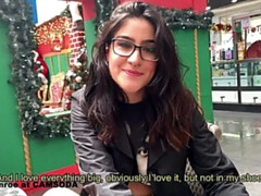 Grote kont, Vrouw, Masturbatie, Klein, Openbaar, Alleen, Tieten likken, Speelgoed