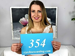 Grosser arsch, Grosser schwanz, Blondine, Blasen, Hundestellung, Natürlichen titten, Jungendliche (18+), Titten