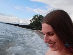 Leie, Strand, Freundin, Behaart, Nackt, Orgasmus, Pov, Öffentlich