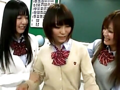 Doigter, Partouze, Branlette thaïlandaise, Japonaise, Mamelons, Pov, Strapon, Plan cul à trois