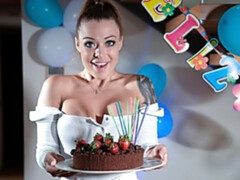 お尻, ブロンド, バック, 手コキする, 淫乱熟女, ハメ撮り, 剃毛, タトゥー