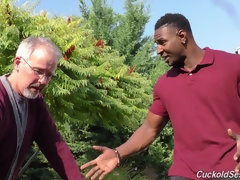 Tussi, Grosse titten, Blasen, Gehörnter ehemann, Interrassisch, Milf, Natürlichen titten, Strumpfhose