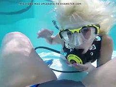Tussi, Europäisch, Ungarisch, Küssen, Lecken, Masturbation, Öffentlich, Unter wasser