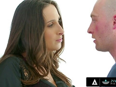 デカチン, デカパイ, イマラチオ, 汚れた　, 手コキする, 現実, シャワー, オッパイの