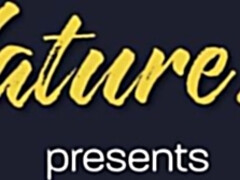 Gros cul, Gros seins, Plantureuse, Face assise, Fait maison, Mature, Seins naturels, Petite femme