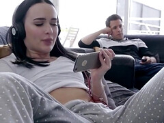 フェラチオ, 衣服着たままセックス, チン, ハードコア, 小柄, 姉妹, ティーン, オッパイの