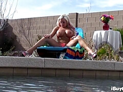 Tetas grandes, Bikini, Rubia, Tetona, Sexo duro, Pequeña, Público, Solo