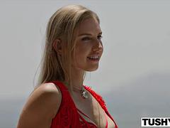 Mooi, Grote lul, Blond, Pijpbeurt, Sperma in gezicht, Gapende, Hardcore, Verleid