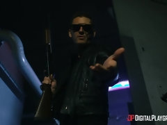 Собачьи, Европейки, Затыкание рта, Ласковые ручки, Лизание, Киски, Короткая стрижка, Порка