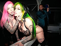 Большая жопа, Большой член, Большие сиськи, Минет, Собачьи, Две девушки, Милф