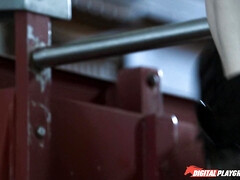 Aziatisch, Badpak, Lesbisch, Kantoor, Buiten, Klein, Tatoeage, Tieten likken