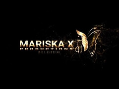 Анальный секс, Большой член, Большие сиськи, Минет, Брюнетки, Двойное проникновение, Натуральные сиськи, Бритые