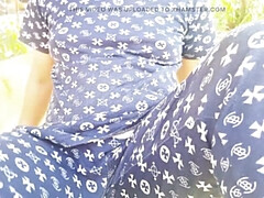 フェラチオ, イく瞬間, インド人, 淫乱熟女, 母, ヌード, アウトドア, 公共