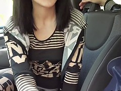 Mofos  Bella Beretta  Demanding Teen Fucks In Car