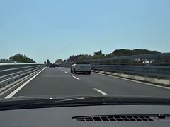 デカパイ, レズビアン