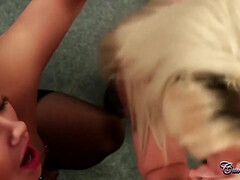 Grosse titten, Blondine, Braunhaarige, Spermaladung, Aufs gesicht abspritzen, Milf, Pov, Flotter dreier