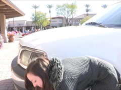 Крупный план, Пальцем, Мастурбация, Оргазм, На публике, Соло, Сквиртинг, Игрушки