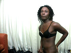 Amateur, Ébano, Bragas, Pov, Transexual, Flaco, Adolescente, Hilo dental