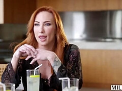 Gros seins, Sucer une bite, Doigter, Mère que j'aimerais baiser, Homme homme femme, Nue, Chatte, Suçant