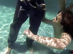 Amateur, Verga grande, Tetas grandes, Latina, Al aire libre, Piscina, Flaco, Adolescente