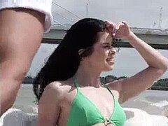 Anal, Sucer une bite, Tir de sperme, Européenne, Faciale, Branlette thaïlandaise, Masturbation, De plein air