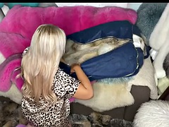 Tussi, Grosse titten, Blondine, Europäisch, Weibliche domination, Absätze, Milf, Titten