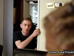 Leie, Asiatisch, Grosse titten, Blondine, Vollbusig, Besamung, Fussjob, Pov