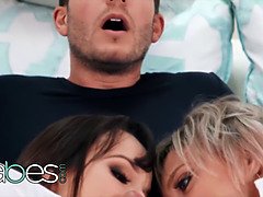 Bombshell Milfs (Lexi Luna, Dee Williams )Having a 3some