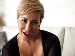 Wohlbeleibte schöne frauen, Grosser arsch, Grosse titten, Fingern, Klaffend, Lingerie, Milf, Kurzes haar