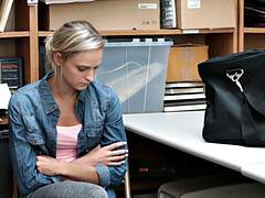 Culo, Corridas, Tetas naturales, Oficina, Bragas, Realidad, Tatuaje, Adolescente