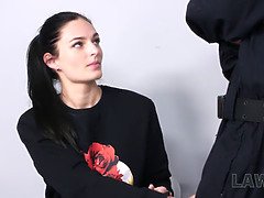 18 ans, Sucer une bite, Brunette brune, Prisonnier, Bureau, Réalité, Fils, Adolescente