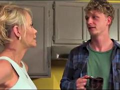 In den arsch, Blasen, Spermaladung, Doppelpenetration, Gruppensex, Hardcore, Reif, Milf
