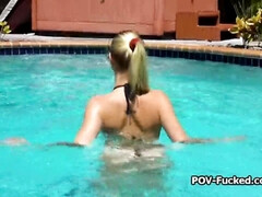 Amateur, Bikini, Rubia, Tetona, Sexo duro, Tetas naturales, Al aire libre, Adolescente