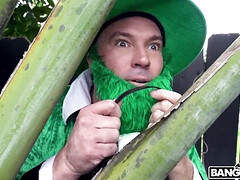 Grote kont, Grote lul, Bruinharig, Lul, Hardcore, Latijnse vrouw, Natuurlijke tieten, Geschoren