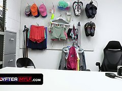 Grosser schwanz, Grosse titten, Blondine, Blasen, Aufs gesicht abspritzen, Stiefmutter, Jungendliche (18+), Flotter dreier