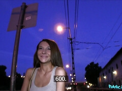 Blasen, Braunhaarige, Hundestellung, Aufs gesicht abspritzen, Handjob, Im freien, Pov, Schlucken