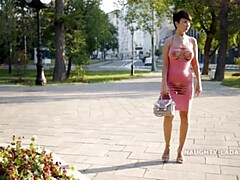 Robe, Érotique, Hd, Maman, De plein air, Public, Cheveux courts, Nénés
