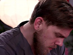 In den arsch, Grosse titten, Blasen, Handjob, Hardcore, Massage, Transfrau, Tätowierung