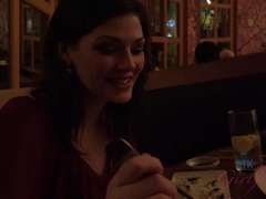 Ванна, Брюнетки, Грязь, Подружка, От первого лица, Юбки, Курящие, Носки