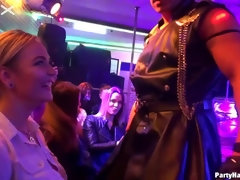 素人, お尻, ブロンド, 着衣女と全裸男, ダンス, チン, 女, スインガー