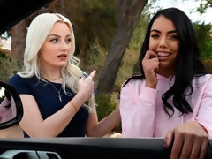 Noire, Sucer une bite, Brunette brune, En levrette, Doigter, Interracial, Maigrichonne, Adolescente