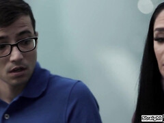 Grosser schwanz, Gehörnter ehemann, Kehlenfick, Behaart, Latina, Masturbation, Milf, Spanisch