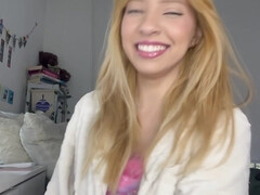 Leie, Grosse titten, Blondine, Masturbation, Orgasmus, Piercing, Abendanzug, Solo