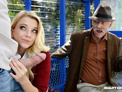 Nana, Sucer une bite, Queue, Seins naturels, Orgasme, Public, Chatte, Adolescente