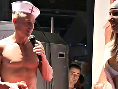 Enthousiasteling, Lieveling, Seksspeelgoed, Fetisj, Openbaar