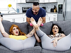 Grosser arsch, Grosser schwanz, Grosse titten, Blasen, Pummelig, Hundestellung, Frau frau mann, Milf