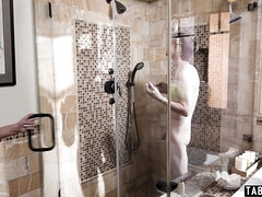 Blasen, Braunhaarige, Vollbusig, Lecken, Mutti, Muschi, Stiefmutter, Taboo