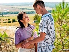 Culo grande, Verga grande, Tetas grandes, Mamada, Morena, Estilo perrito, Al aire libre