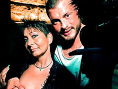 Enthousiasteling, Grote mammen, Pijpbeurt, Bruinharig, Bedriegen, Rijpe lesbienne, Doordringend, Geschoren